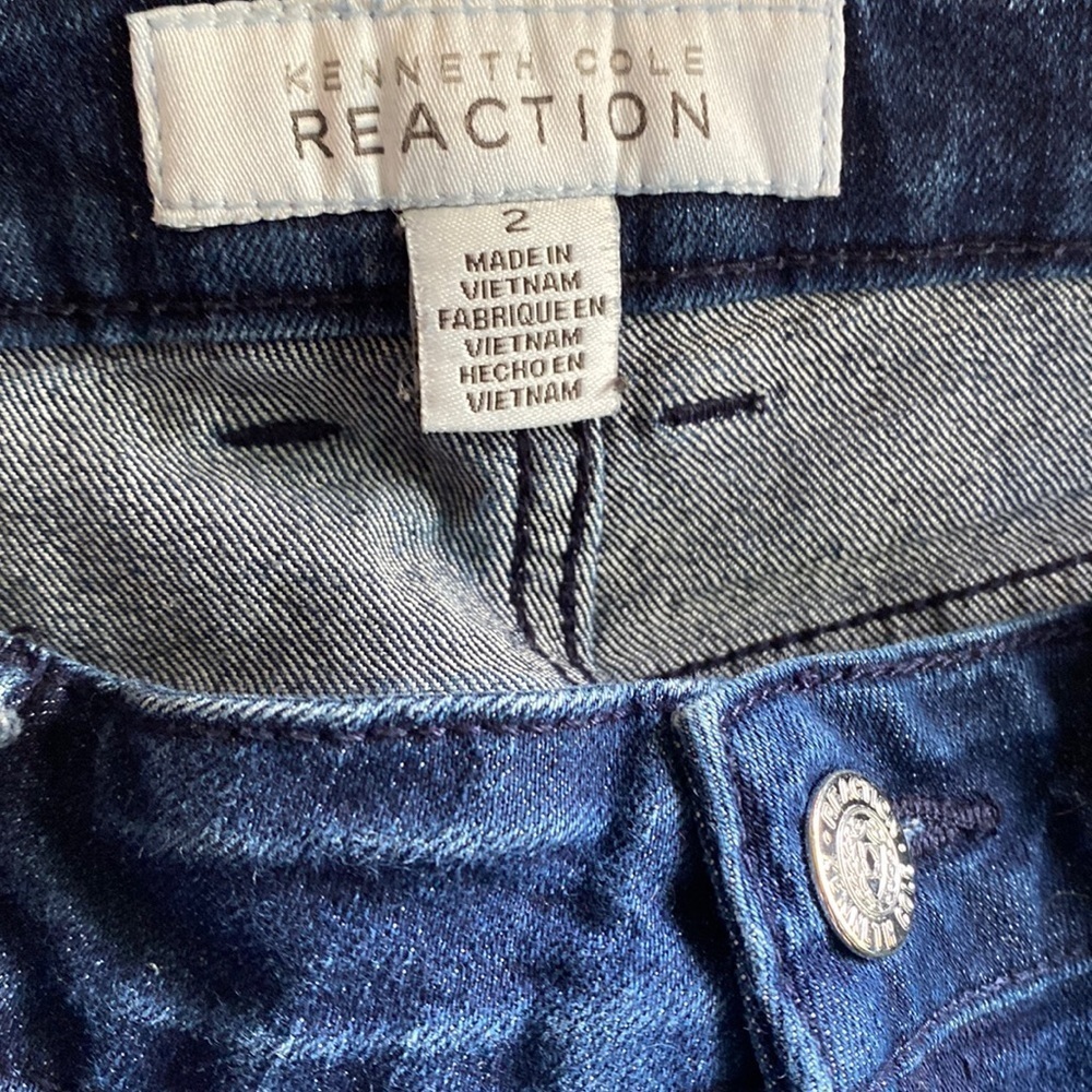 KENNETH Cole Reaction Capris - Picture 3 of 9